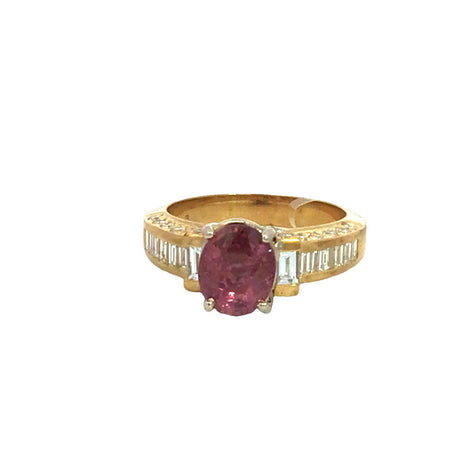 Natural Pink Sapphire Corundum Ring in 18K yellow gold with diamonds