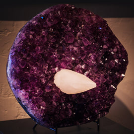Amethyst with calcite inclusions